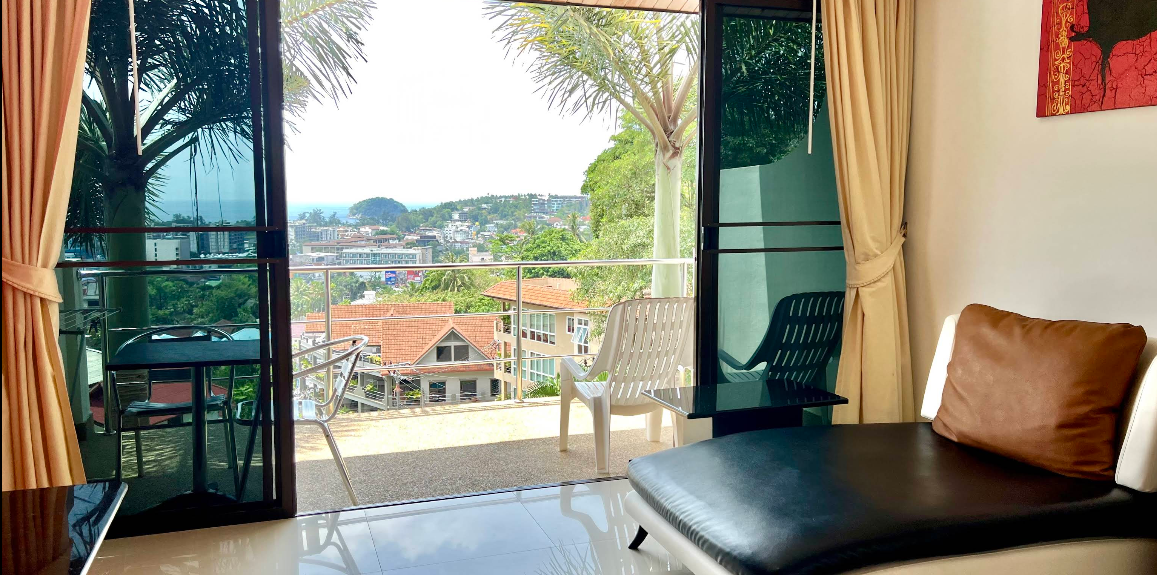 Noble Nest Karon — Hill view